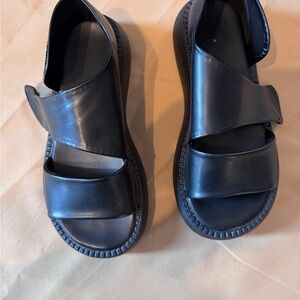 Chunky Black Minimalist Sandals